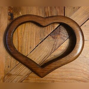 Vintage Wood Heart-Shaped Wall Picture Frame